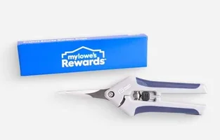Lowe's: FREE Garden Snips In-Store Giveaway (06/14)
